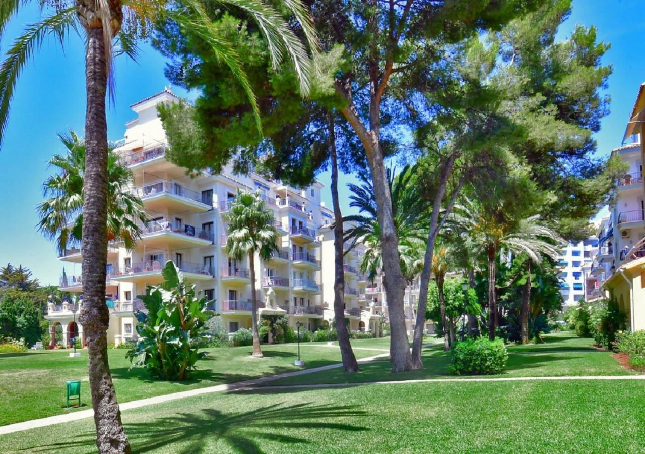 Beachfront Luxury Apartment, Puerto Banus, Марбеля Екстериор снимка