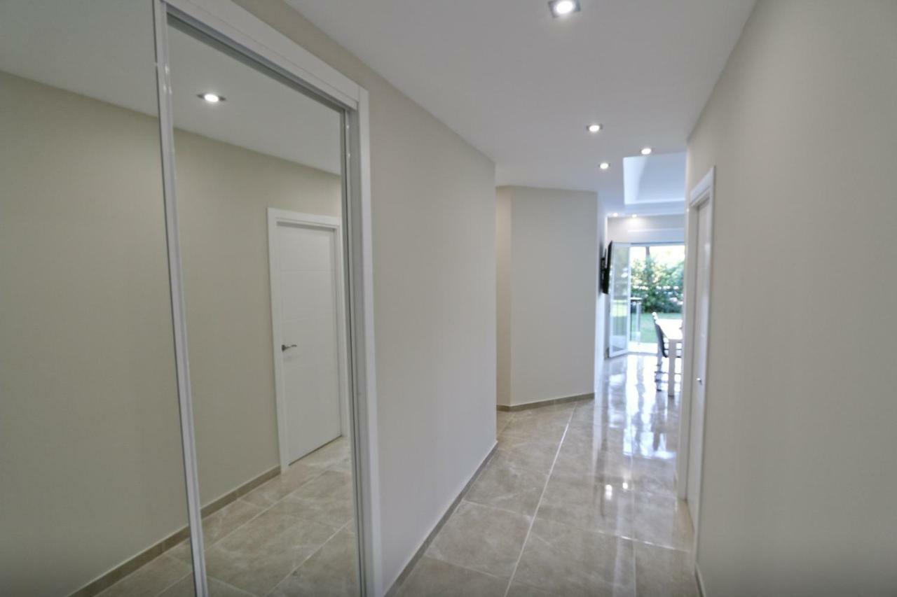 Beachfront Luxury Apartment, Puerto Banus, Марбеля Екстериор снимка